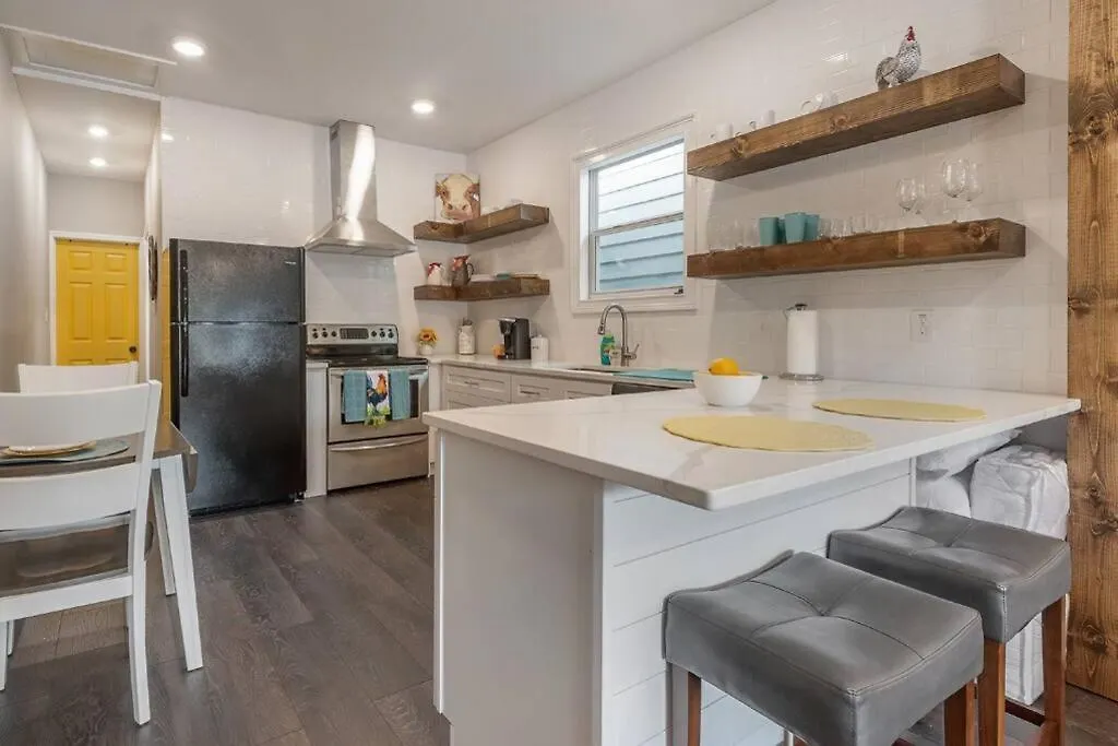 Apartment Franks Farmhouse Shotgun Style Apt In Ybor City Tampa