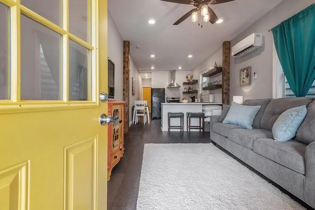 Apartment Franks Farmhouse Shotgun Style Apt In Ybor City Tampa United States